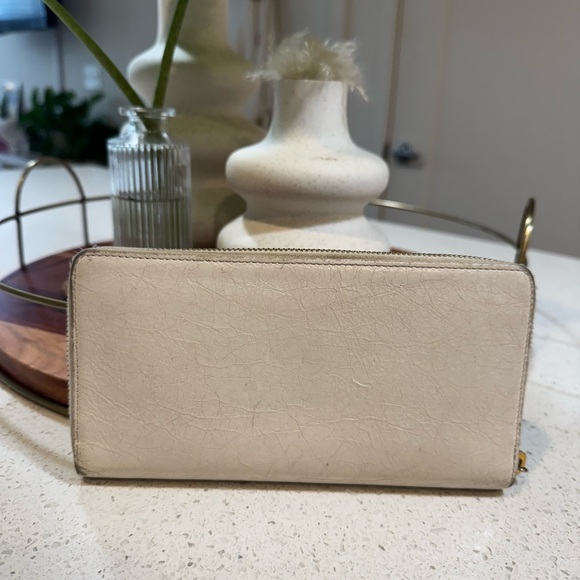 Balenciaga Authentic Zippy Wallet - Picture 6 of 8